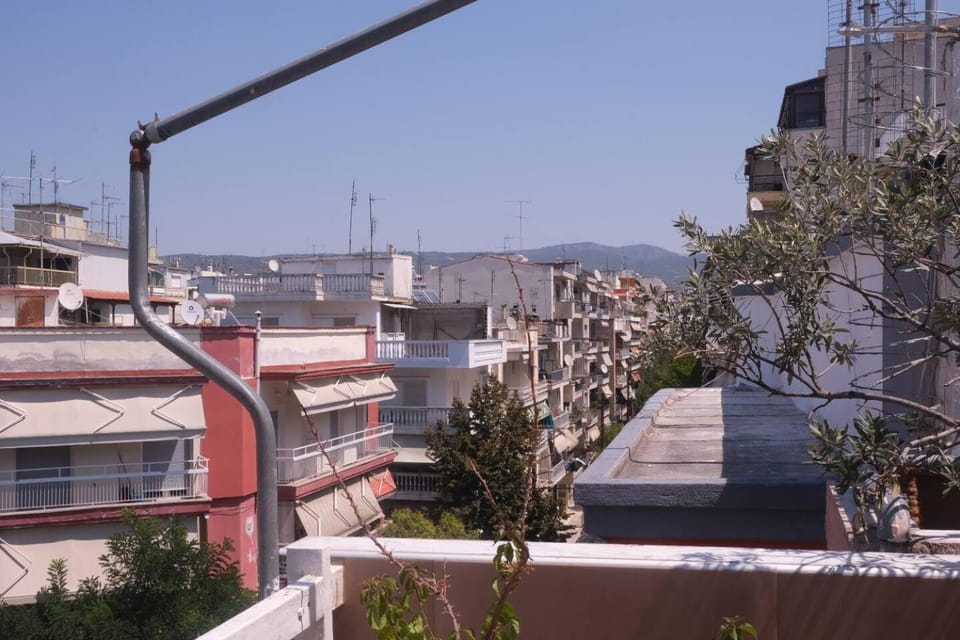 NEW Sub-penthouse Gem - Walk to Metro & Waterfront Apartment in Thessaloniki