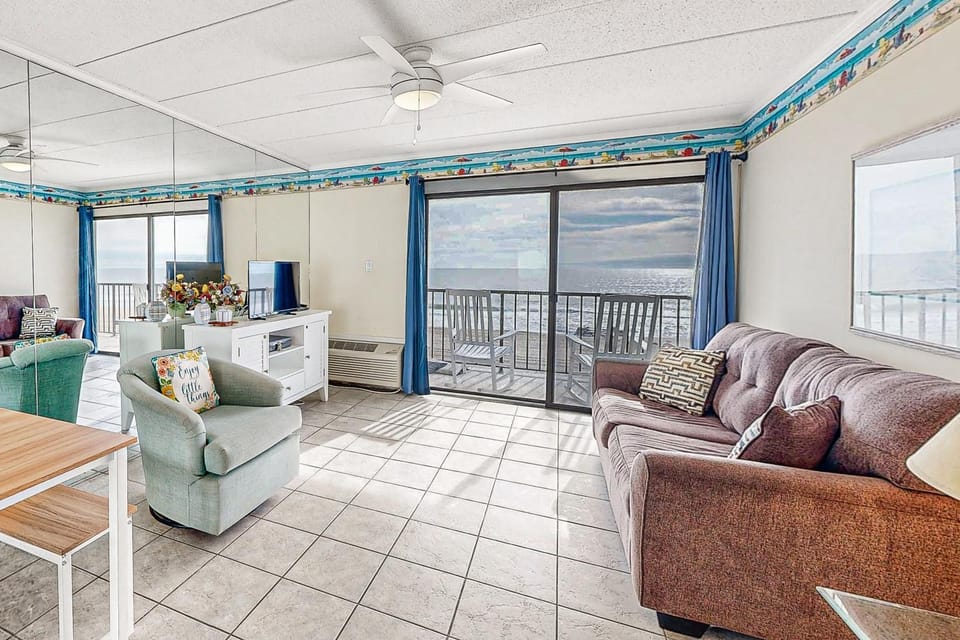 The Waves at Boardwalk 406 Apartment in Ocean City