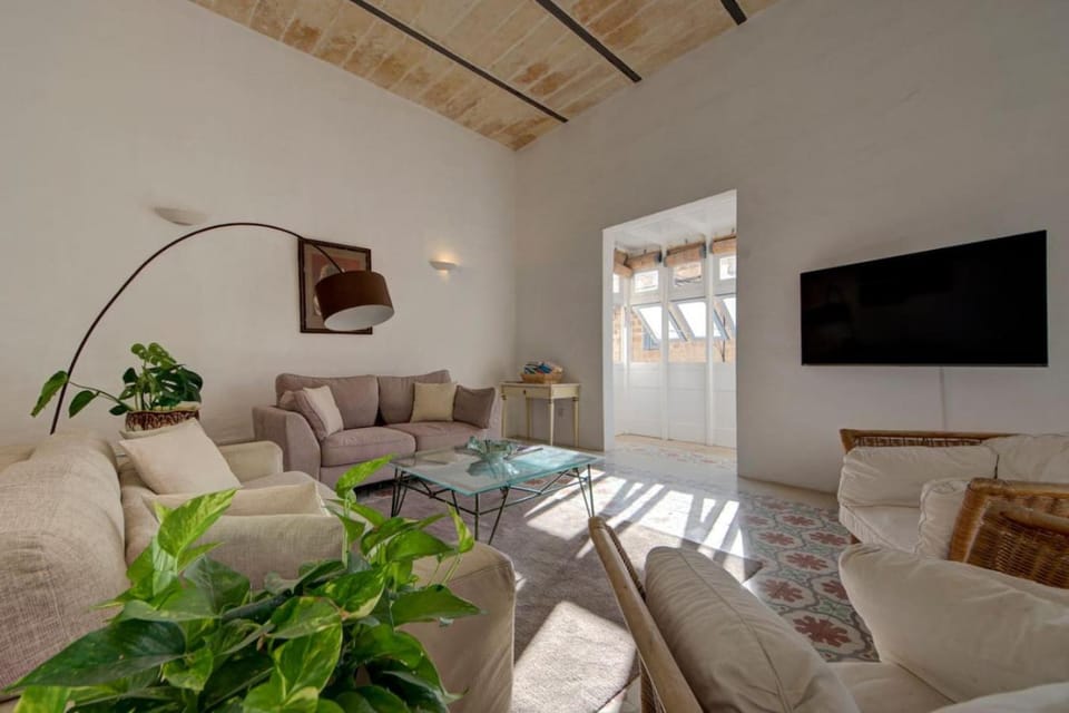 Villa Josette by Haven and Keys Malta House in Saint Julians