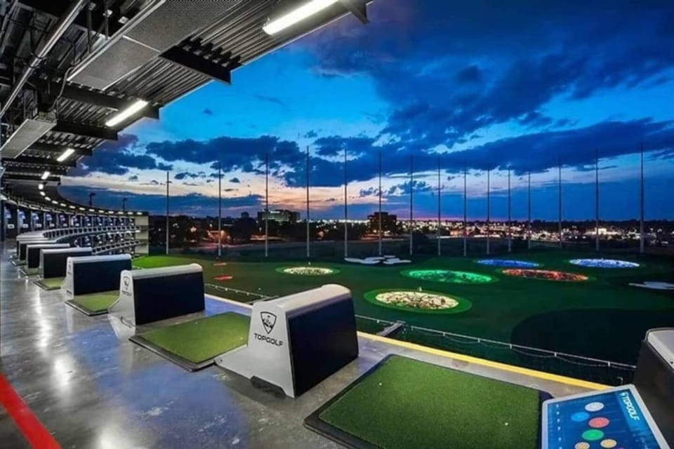 8 Large Bedrooms Billiards Firepit House in Phoenix