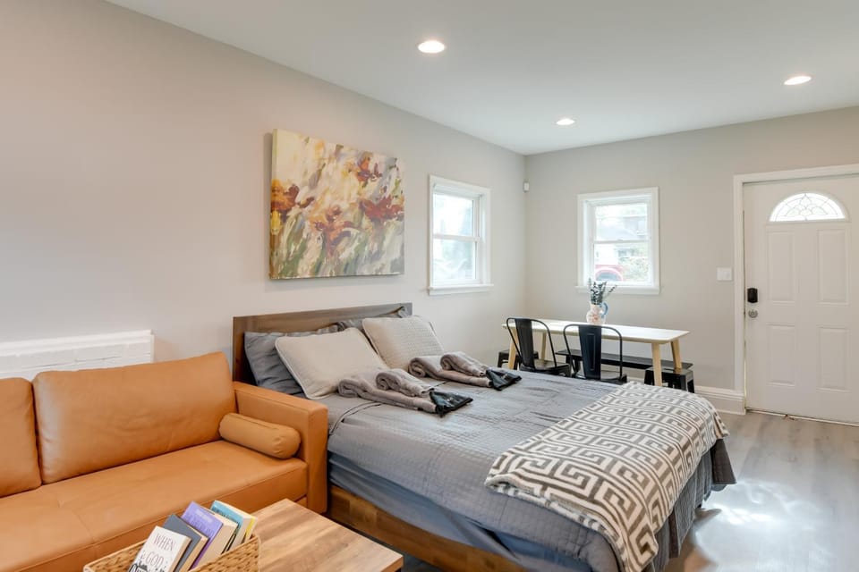 2 Mi to Historic Occoquan District: Modern Duplex House in Maryland