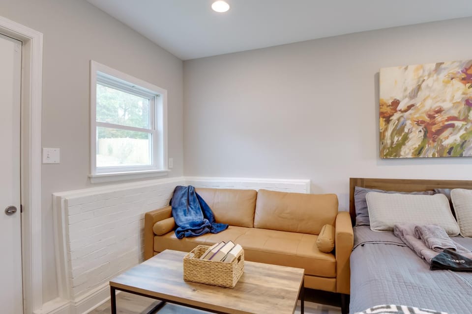 2 Mi to Historic Occoquan District: Modern Duplex House in Maryland