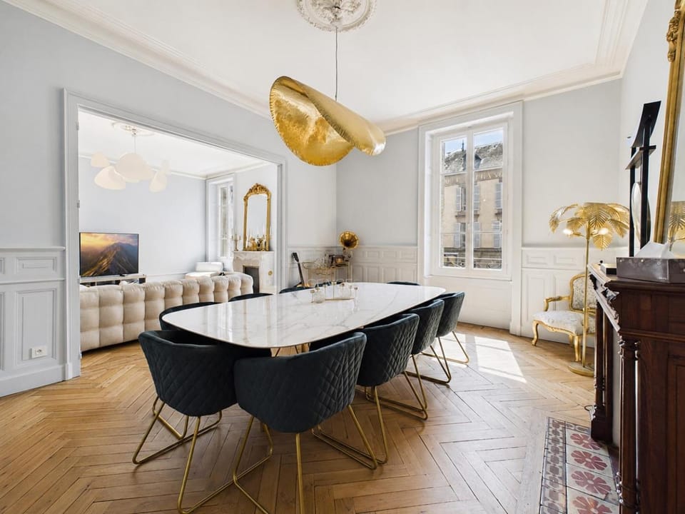 Large beautiful Apartment in the heart of Aurillac Apartment in Aurillac