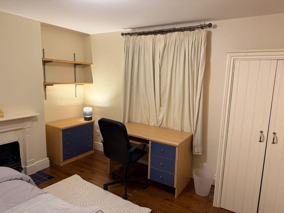 Spacious and cosy 4 Bed House in Beeston Apartment in Nottingham