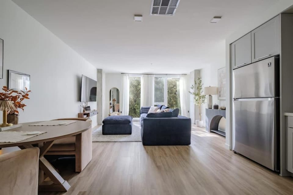 The Slate Luxury Capitol View DOCO Golden 1 Apartment in Sacramento