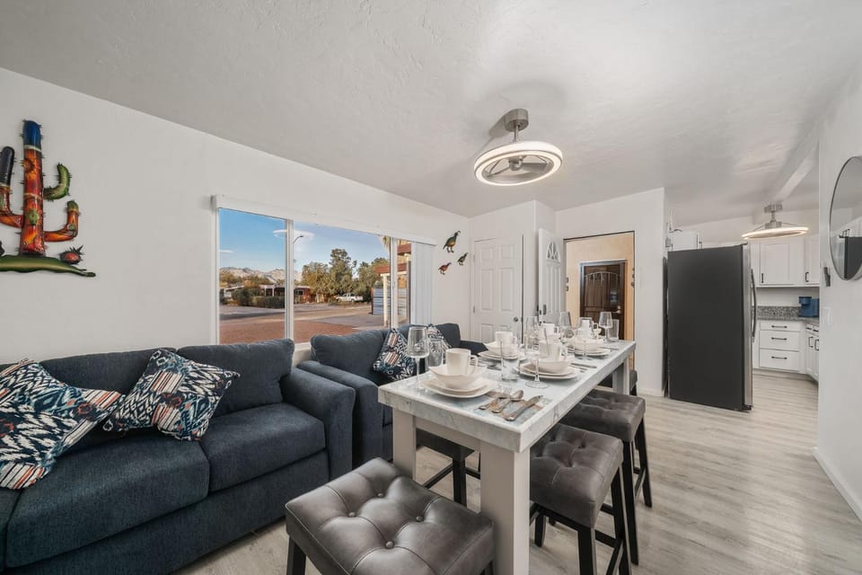 3BR 2BA Comfy Home with Jacuzzi House in Tucson