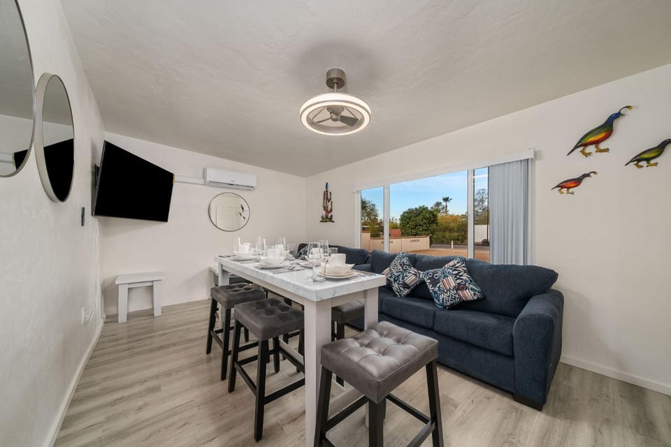 3BR 2BA Comfy Home with Jacuzzi House in Tucson