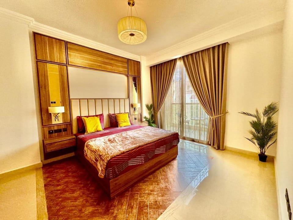 Deira Luxurious unit Apartment in Dubai