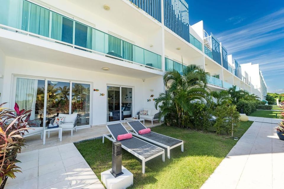 Vista Family Garden Suite Pool front 2 Bdrms Apartment in Punta Cana