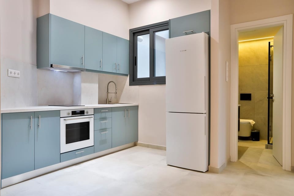 Kitchen or kitchenette, oven, stove