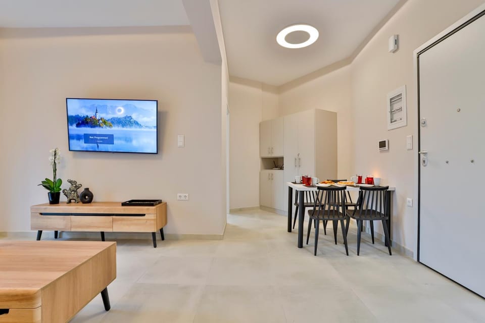 Living room, Dining area
