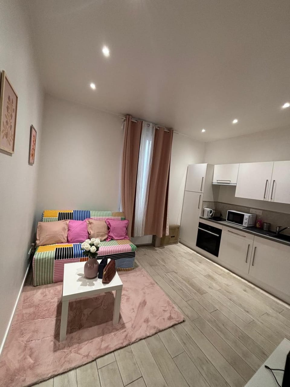 Communal lounge/ TV room, Living room