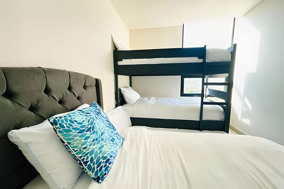 Lujoso Apt/Frente Arena Mty/Terraza/Parking/6Pax Apartment in Monterrey