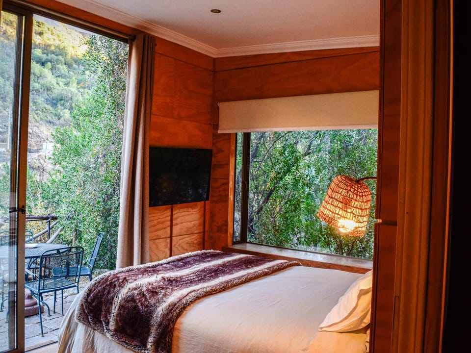 Bedroom, Mountain view, River view