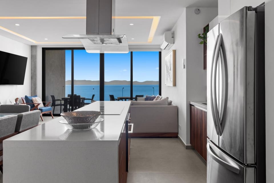 TV and multimedia, Kitchen or kitchenette, Living room