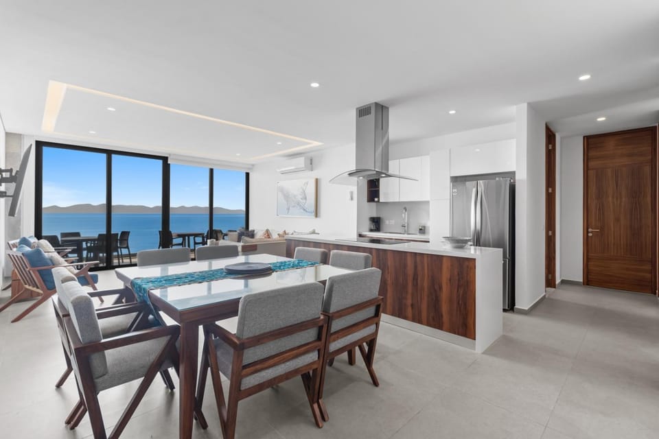 Kitchen or kitchenette, Living room, Dining area, Sea view
