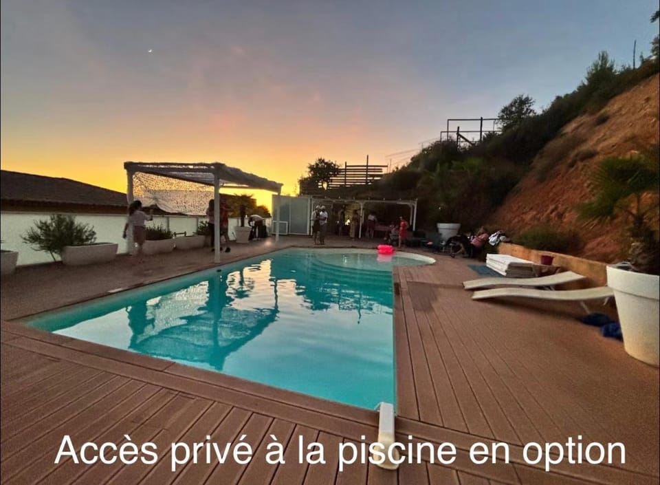 Love Room L Interlude Apartment in Marignane