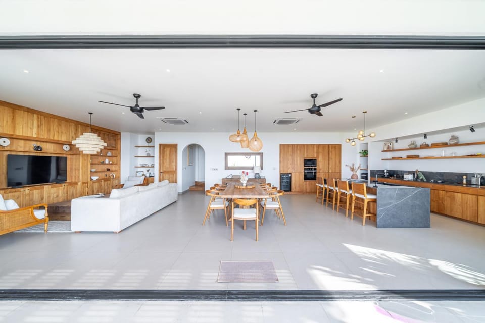 Kitchen or kitchenette, Living room, Dining area