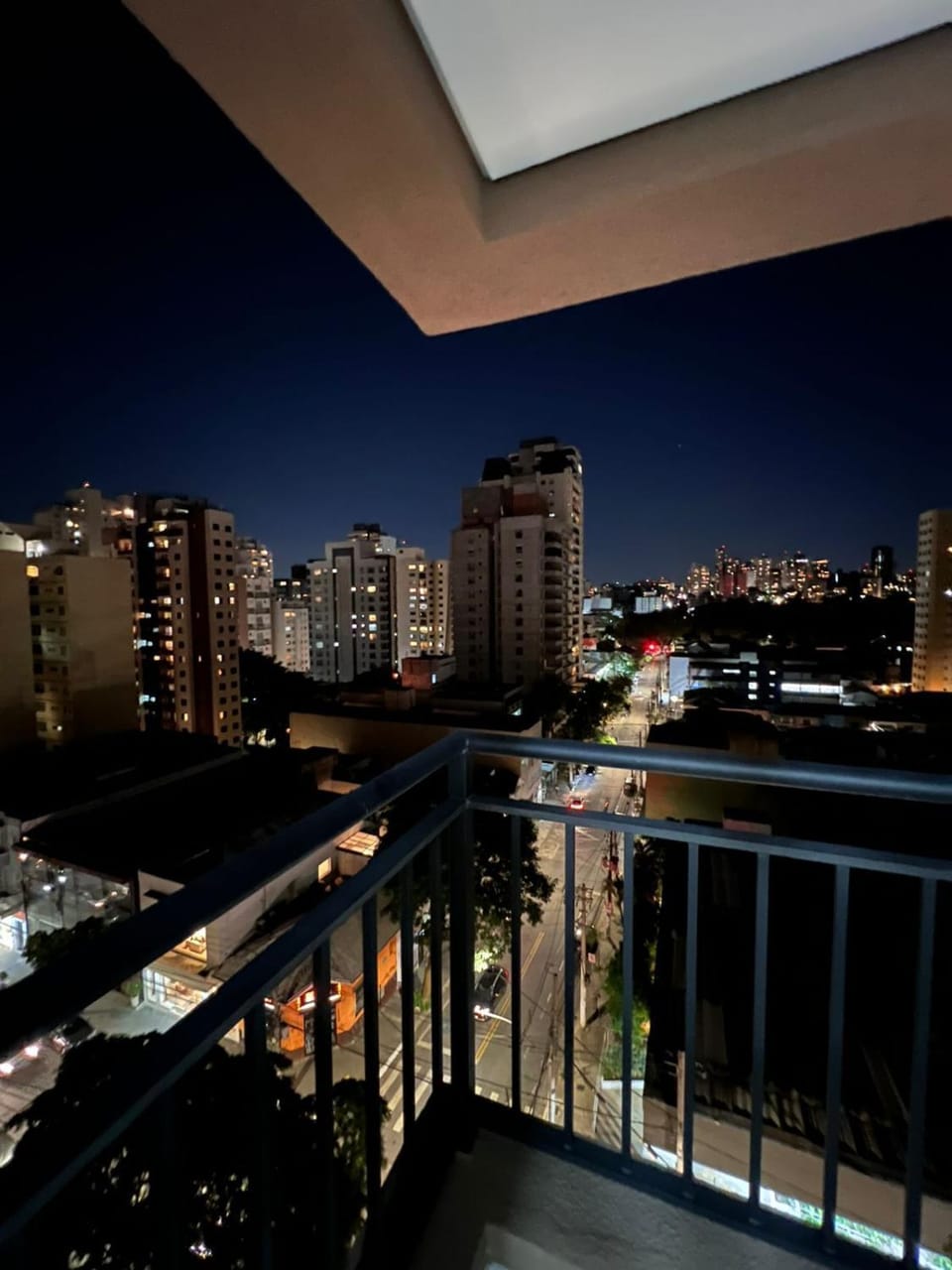 2Q • Ar Cond. • Academia • Coworking • Lavanderia House in Sao Paulo City