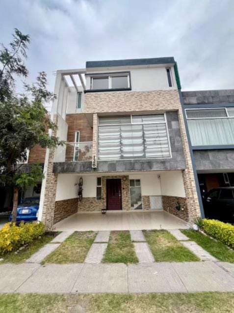 Casa Galerias Serdan II House in Puebla