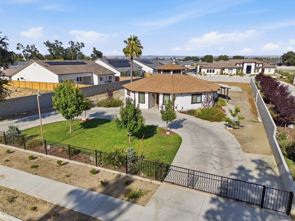 OctaFarmRetreat - Gateway To Sequoia Natl Park House in Visalia