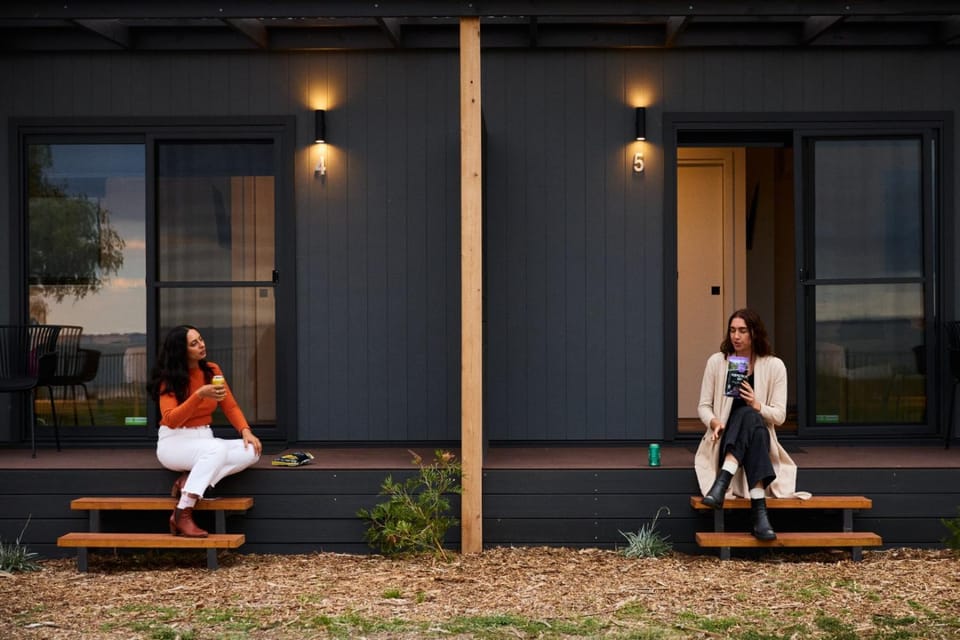 Lake Colac Holiday Park Campground/ 
RV Resort in Colac