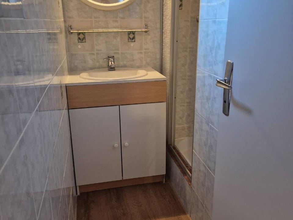 Appartement T4 de 68 m² avec terrasse et casier à ski - FR-1-234-344 Apartment in Cauterets