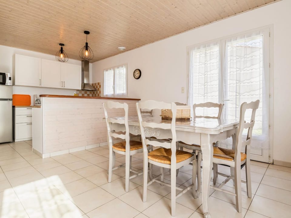 Maison traditionnelle, proche plages, WIFI, jardin - FR-1-306-1319 House in Pays de la Loire
