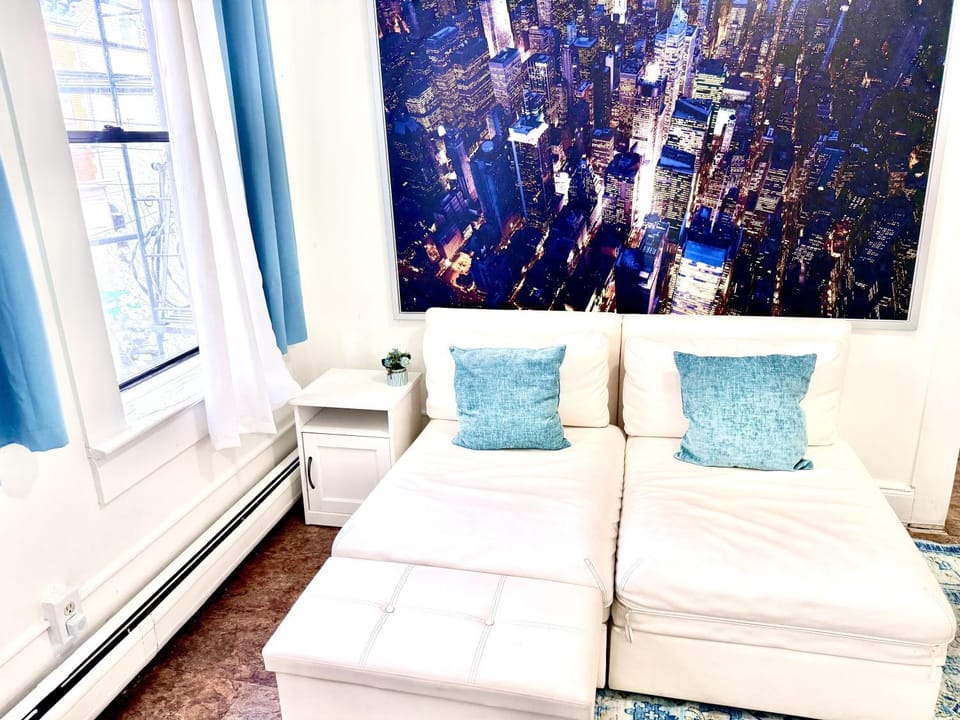 Living room, Decorative detail, Seating area