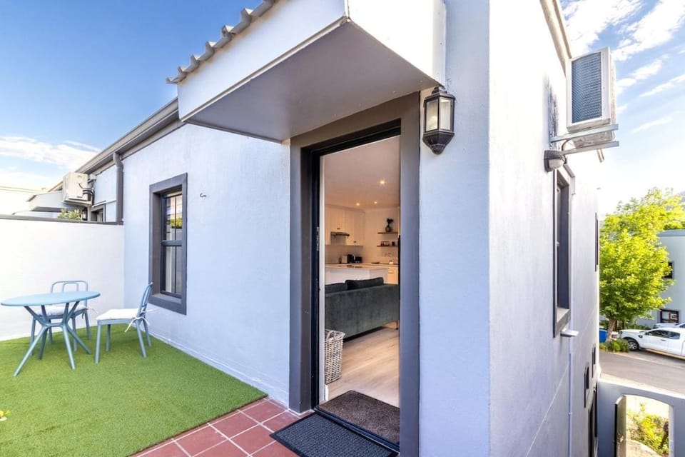 Tram Vibes Apartment in Franschhoek