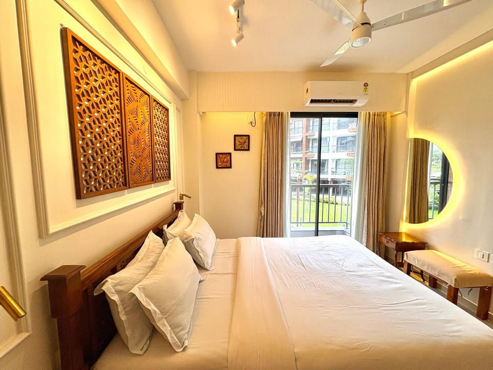 Bed, Photo of the whole room, Bedroom, air conditioner