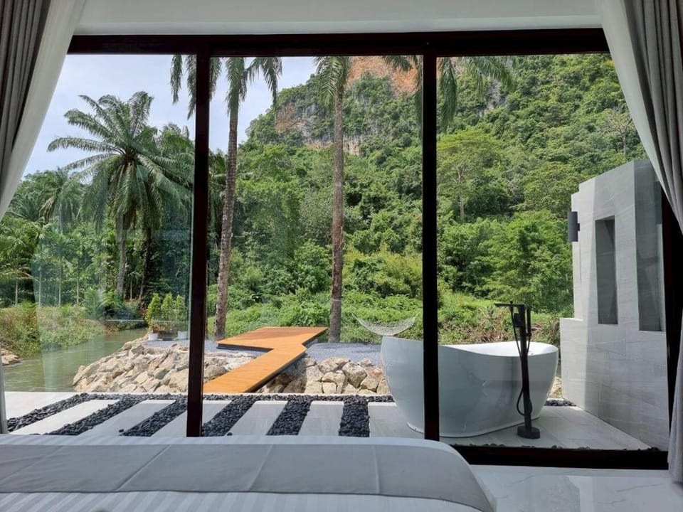 Red Cheek Mountain Villa Villa in Krabi Changwat