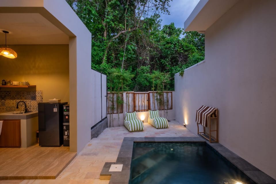 Patio, Natural landscape, Garden, Kitchen or kitchenette, Garden view, Pool view, Swimming pool, sunbed, kitchen, kitchen