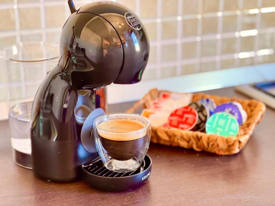 Coffee/tea facilities, Food and drinks, Breakfast