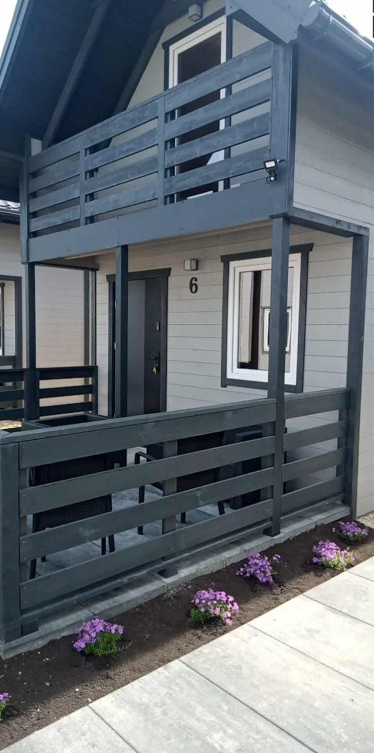 Property building, Balcony/Terrace