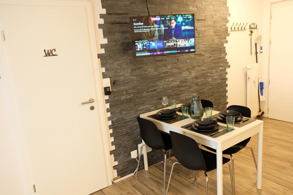 TV and multimedia, Dining area