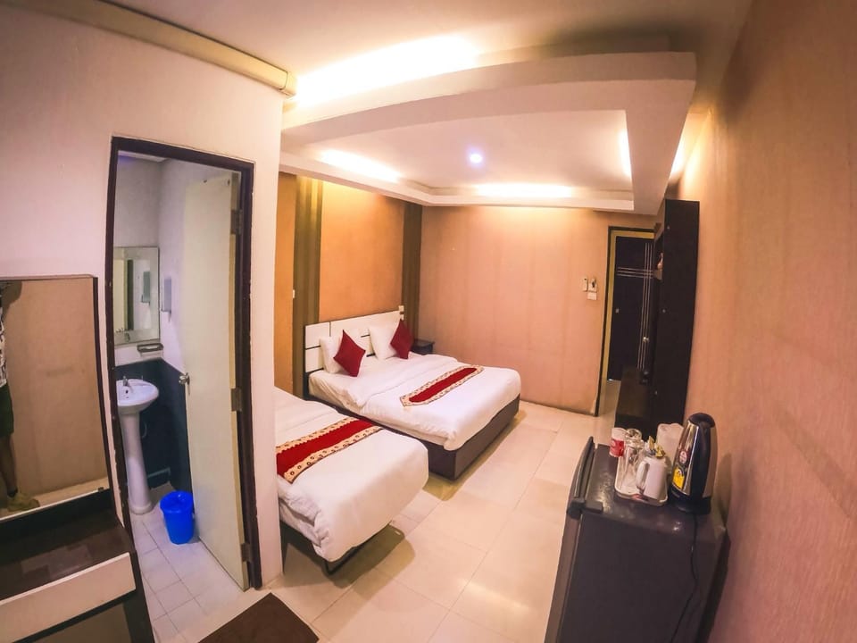 Bed, Photo of the whole room, Bedroom, towels, wardrobe