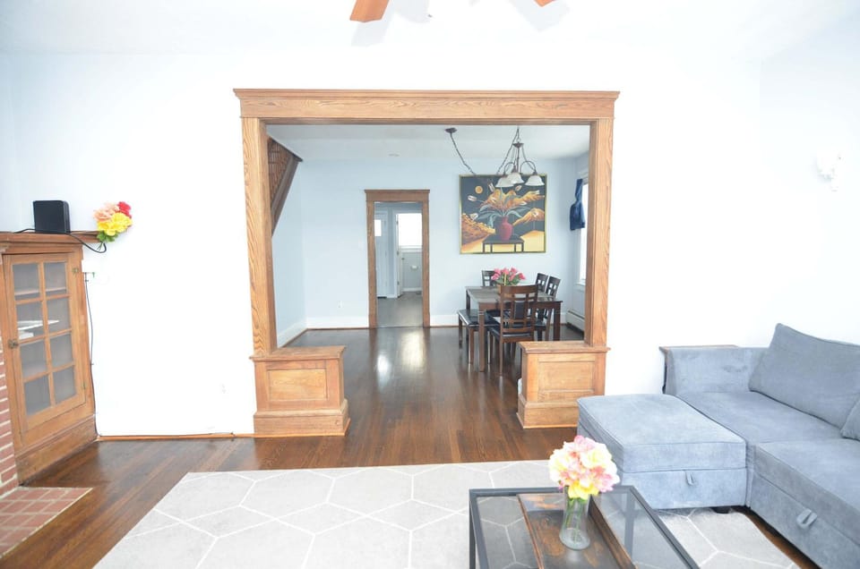 Spacious Home with Parking, Laundry - Near RU, RWJ, NJ Transit House in Highland Park