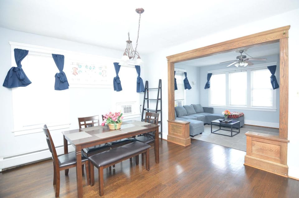 Spacious Home with Parking, Laundry - Near RU, RWJ, NJ Transit House in Highland Park