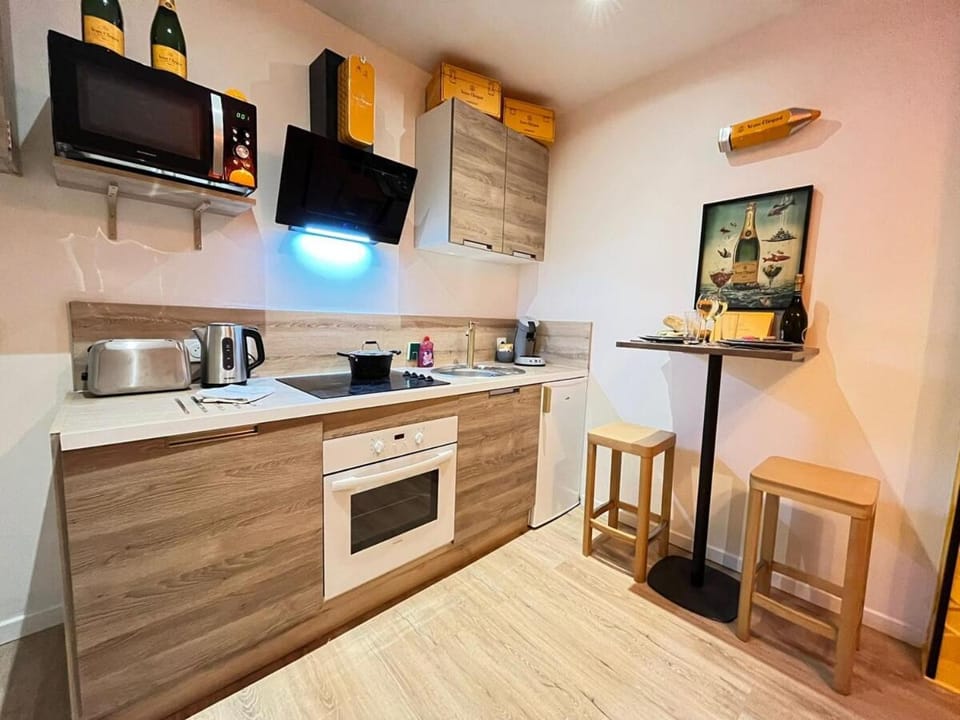 L'Ecrin de Clicquot, studio cosy au cœur d'Epernay Apartment in Epernay