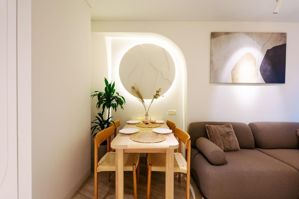 Living room, Seating area, Dining area