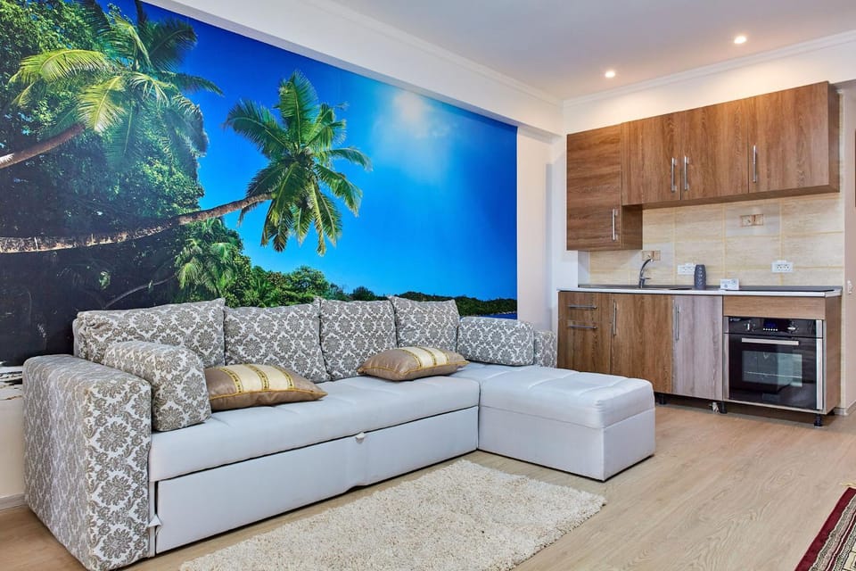 Kitchen or kitchenette, Living room, Seating area, stove