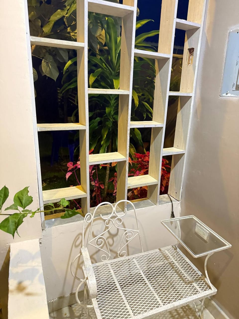 Cozy Apartment 8 minutes from Downtown David - Private Entrance Garden Apartment in David