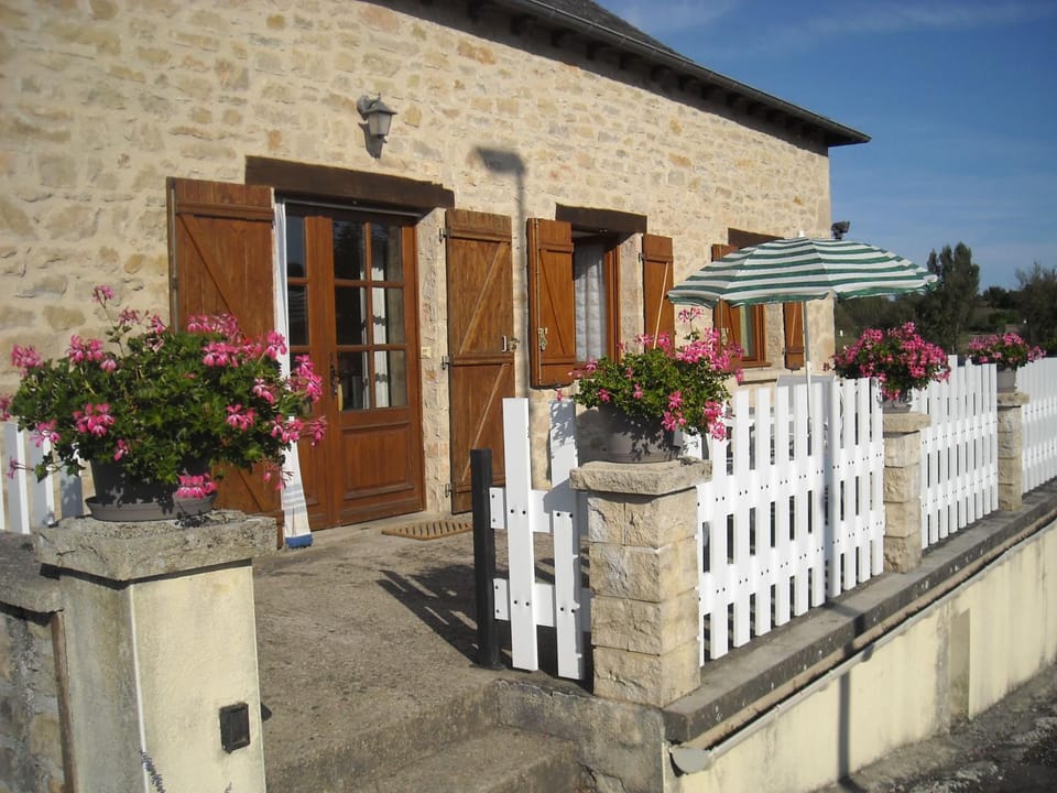 Gîte de Goutrens House in Occitanie
