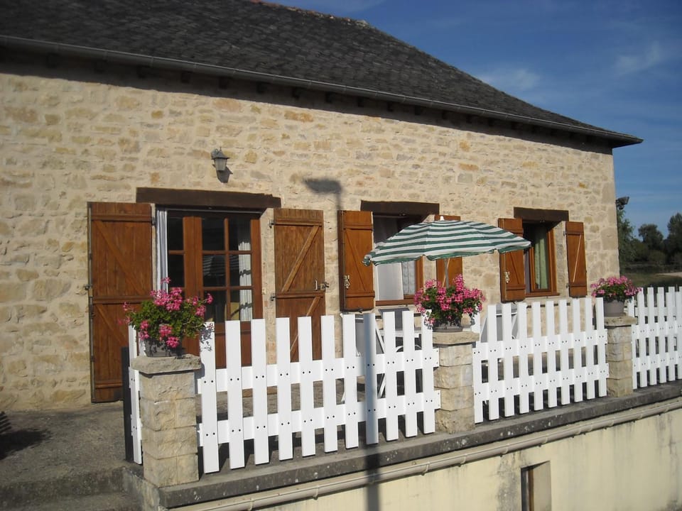 Gîte de Goutrens House in Occitanie