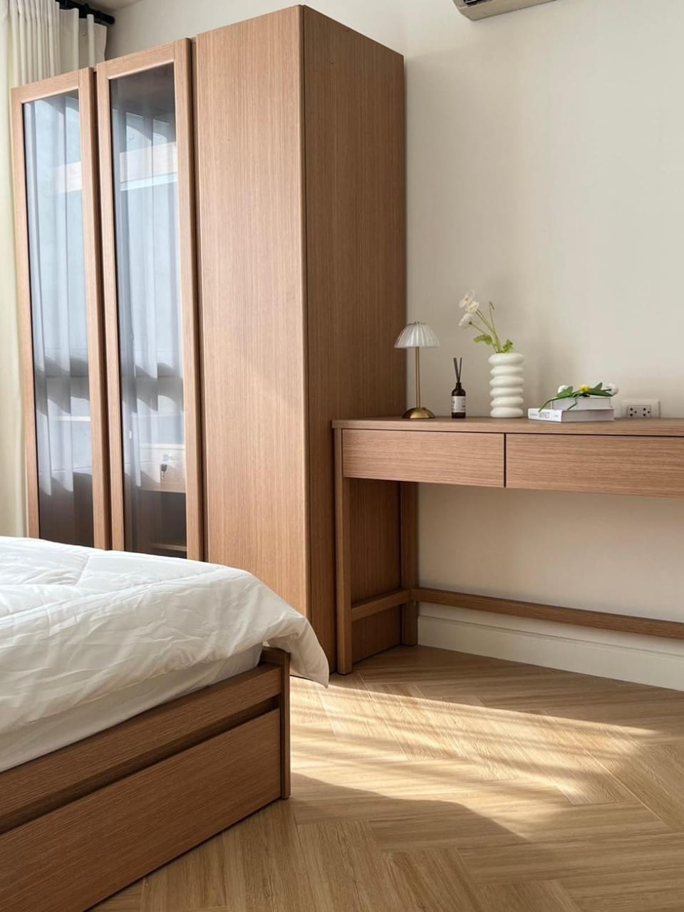 Bed, Photo of the whole room, Bedroom, wardrobe