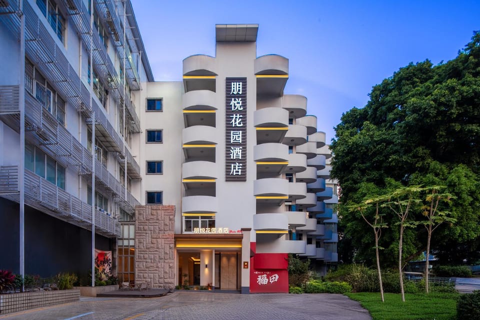 Property building, Day