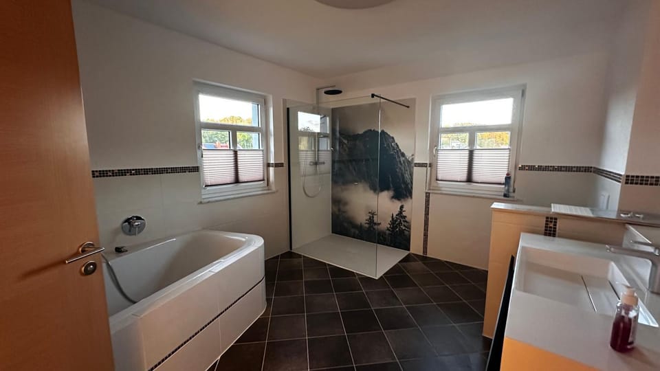 Shower, Bathroom, Bath, hair dryier, towels