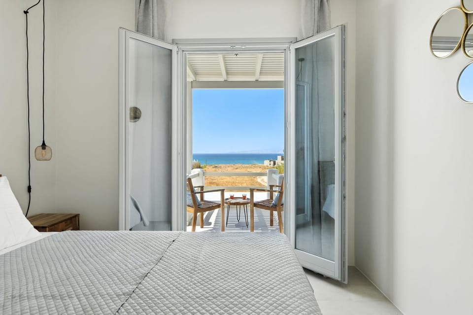 View (from property/room), Balcony/Terrace, Photo of the whole room, Bedroom, Sea view