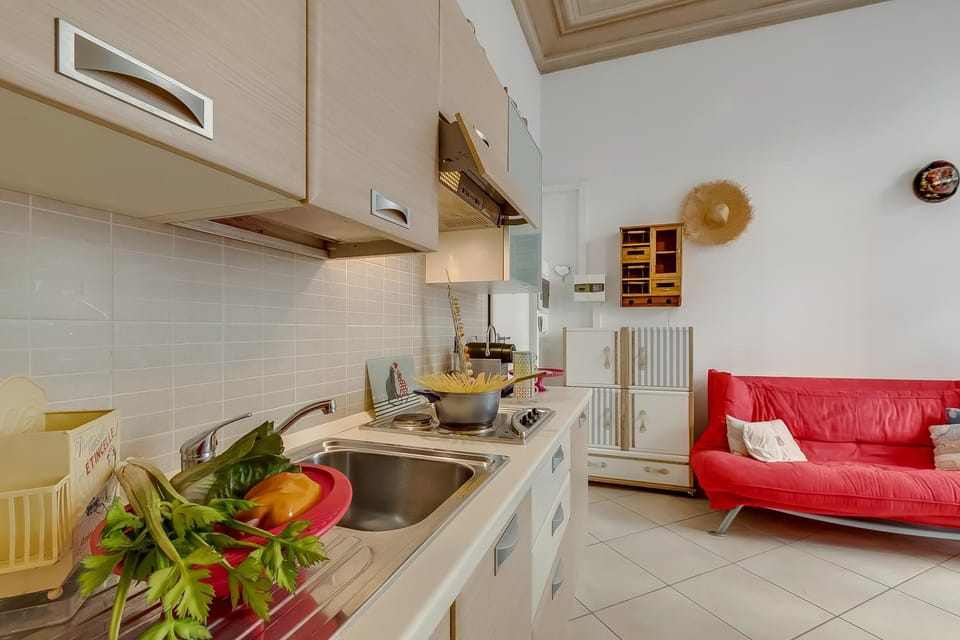 Kitchen or kitchenette